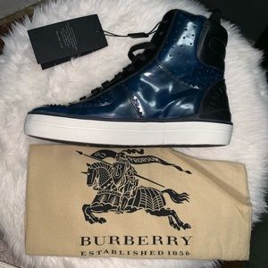 ⚠️FLASH SALE BURBERRY HIGHTOP SNEAKERS⚠️